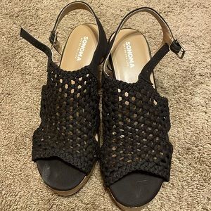 Size 9 womens Sonoma high heels